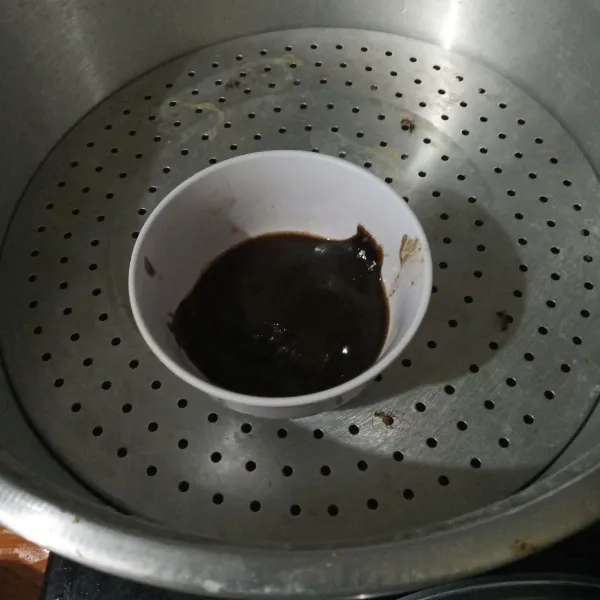 Kukus petis udang selama 10 menit.