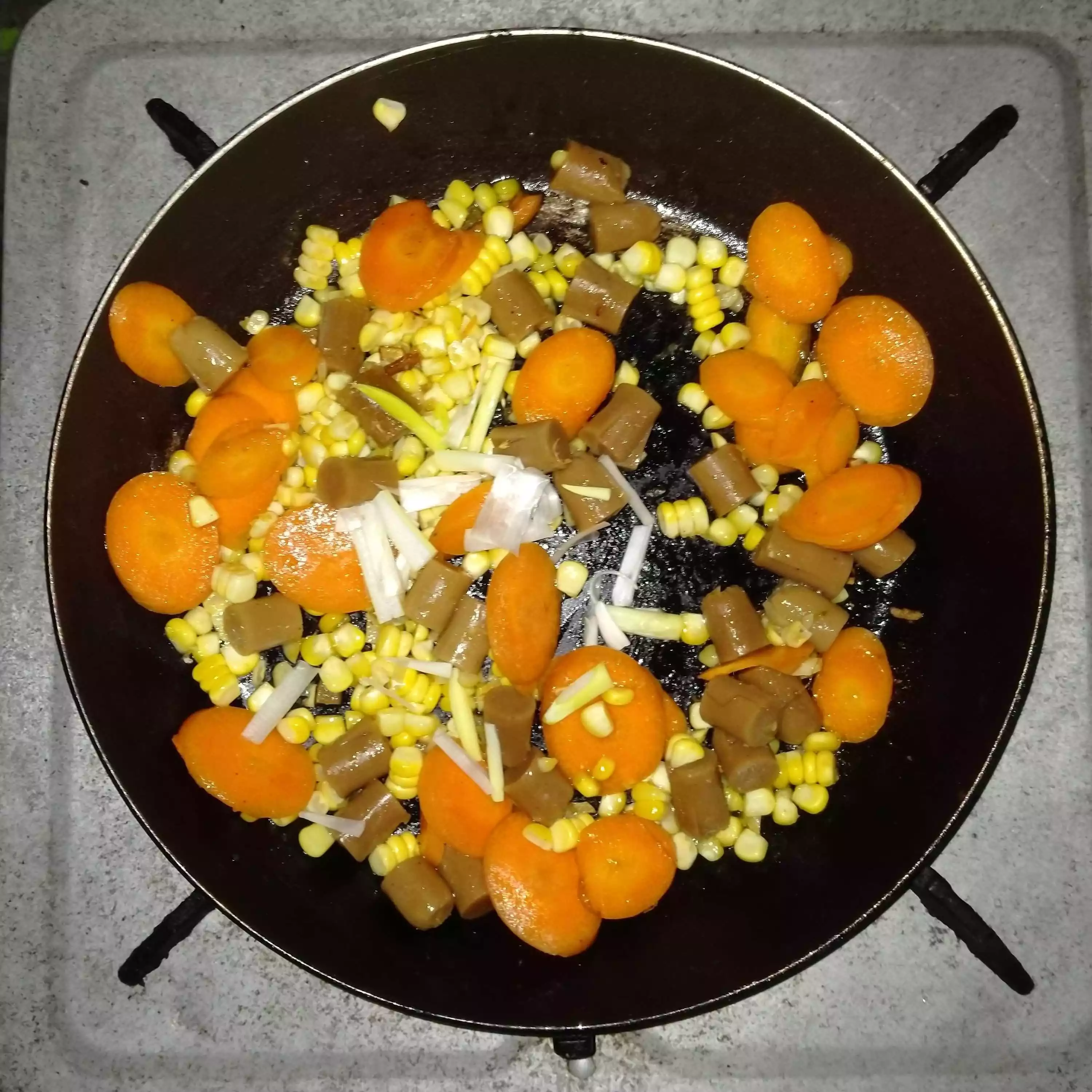 Step 5 Tumis Wortel Sosis Jagung Manis