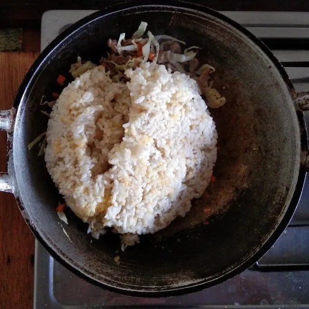 Step 10 Nasi Goreng Daging Wortel dan Kubis