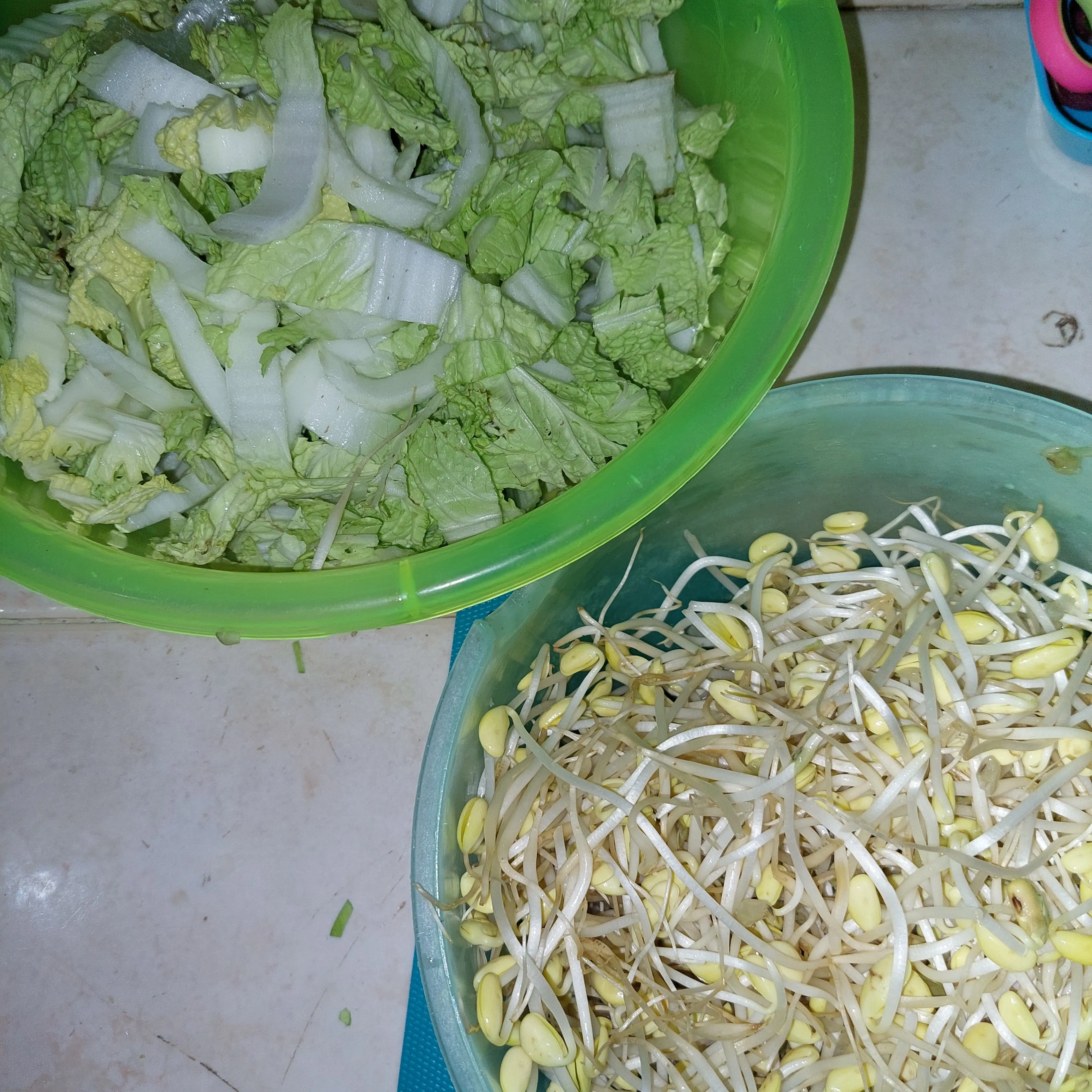 Step 1 Tumis Tauge Kedelai dan Sawi Putih