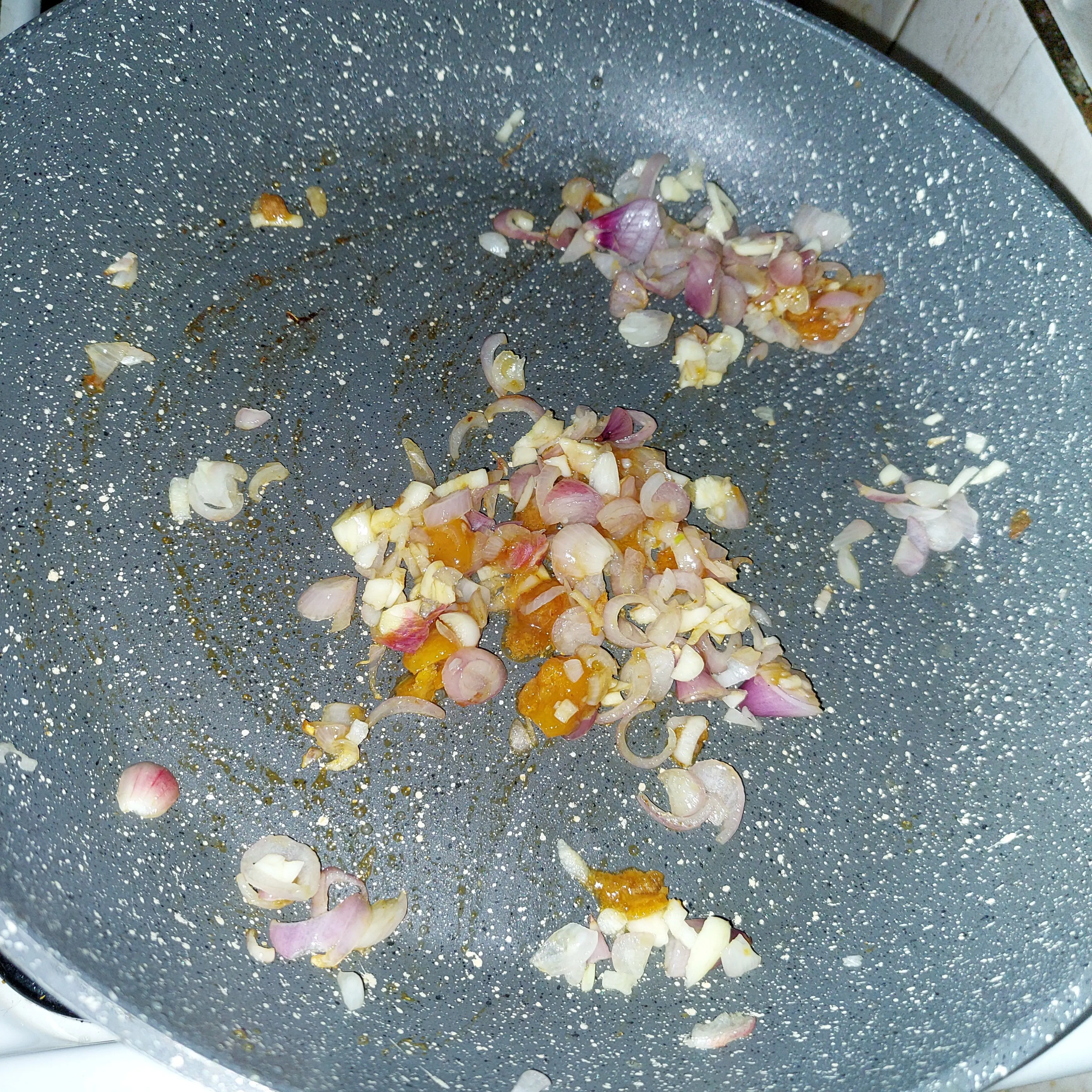 Step 2 Tumis Tauge Kedelai dan Sawi Putih