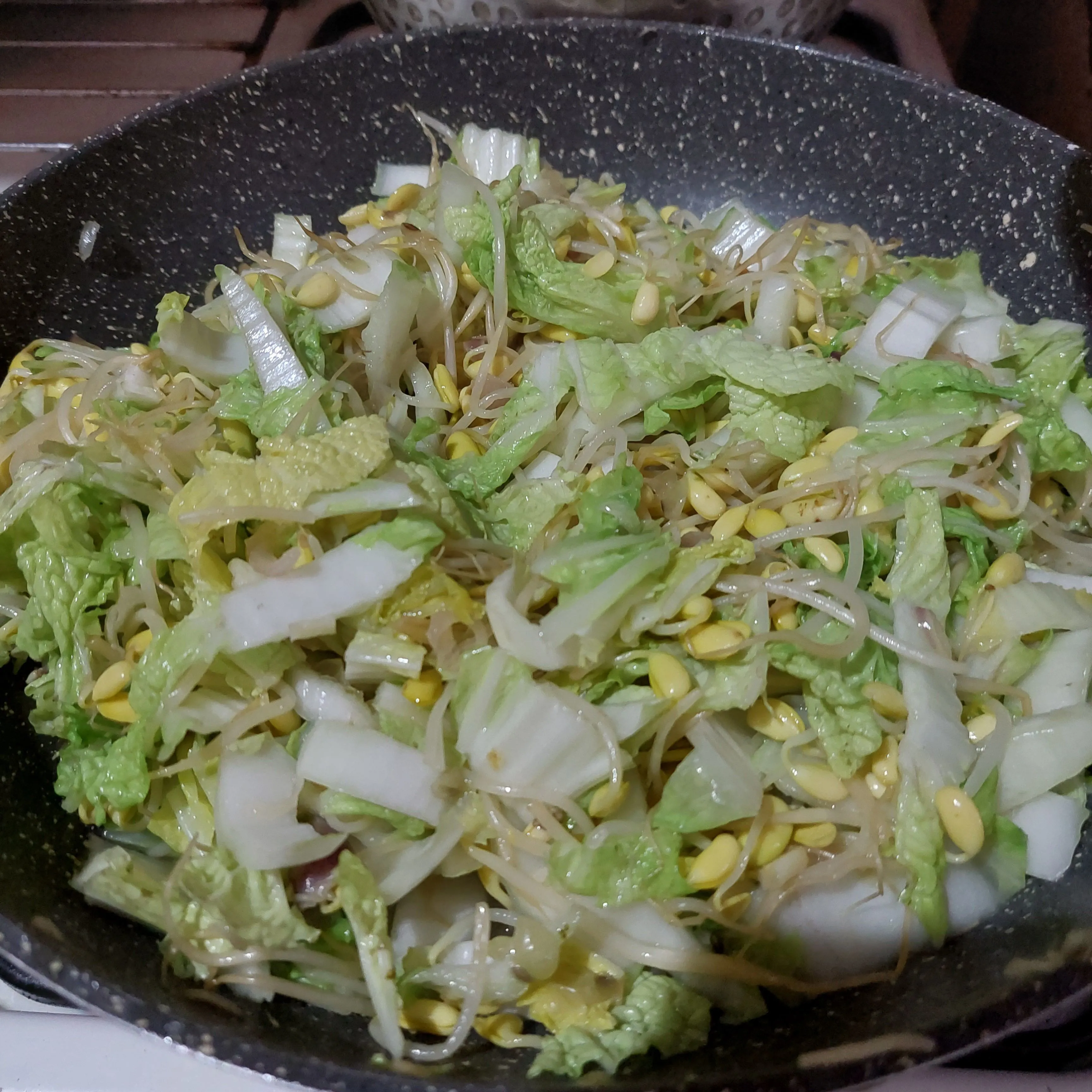Step 5 Tumis Tauge Kedelai dan Sawi Putih