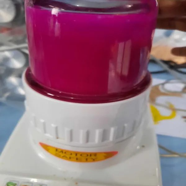 Blender halus buah naga tanpa air.