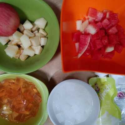 Step 1 Salad Buah Yoghurt