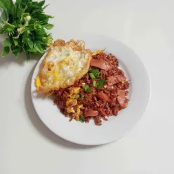 Nasi merah goreng sambal terasi