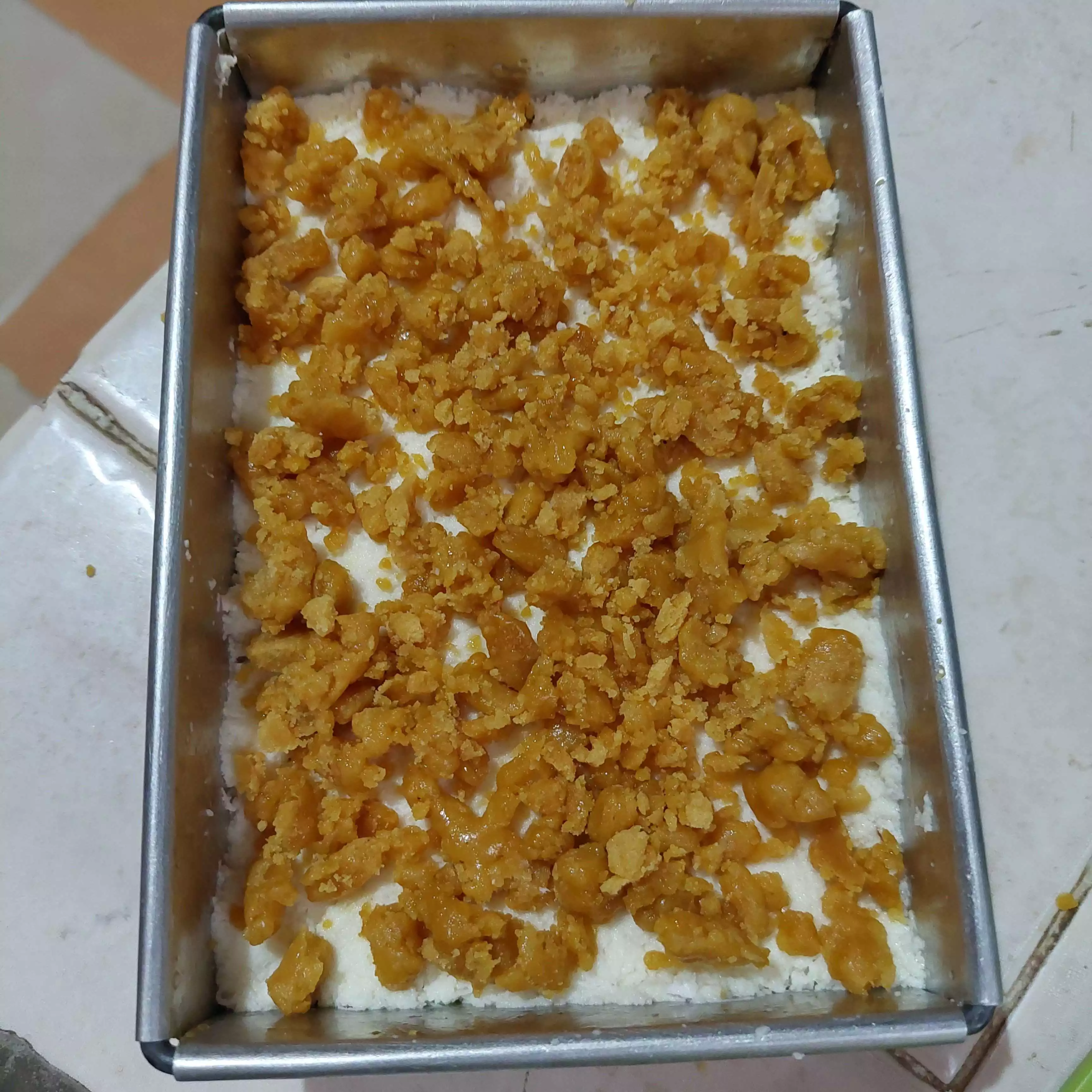 Step 5 Singkong Parut Lapis