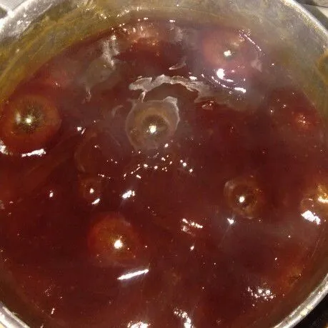 Masak hunkwee sampai meletup-letup dan adonan terang.