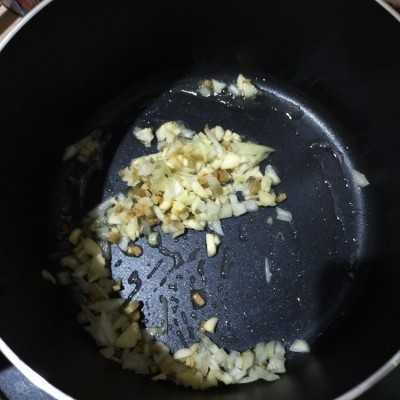 Step 2 Mie Kari Udang