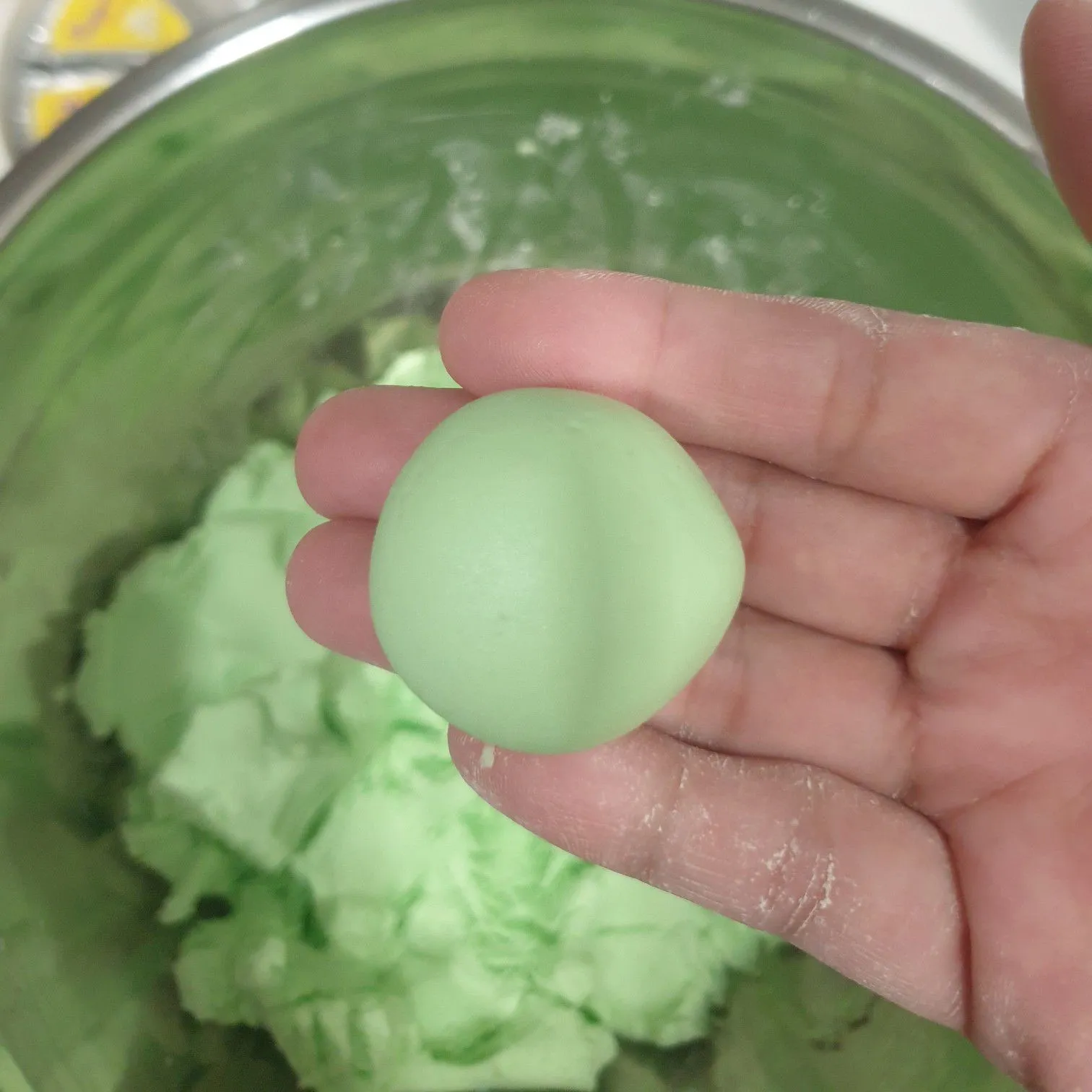 Step 5 Klepon Pandan isi keju