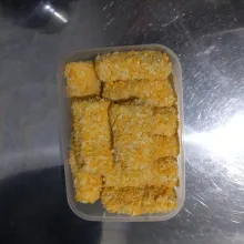 Adonan siap di goreng. Agar tepung panirnya penempel sempurna, bisa di simpan dulu di freezer 30 menit sebelum di goreng.