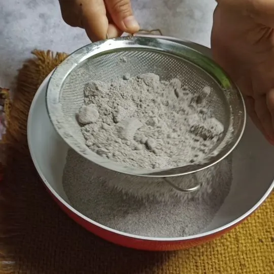 Step 2 Bolu Ketan Hitam