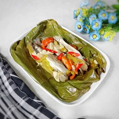 Pepes Ikan Belanak Bumbu Iris