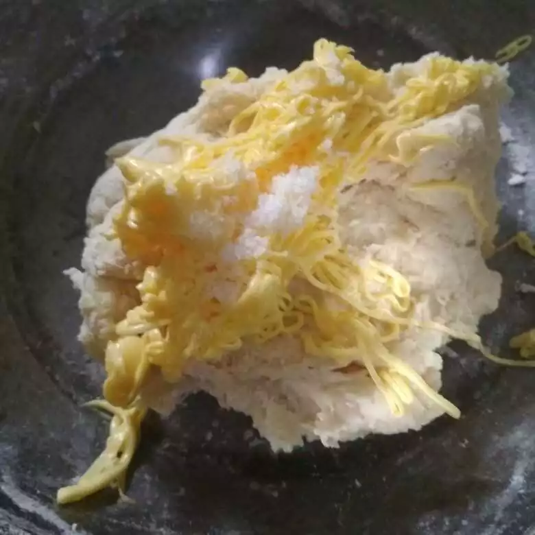 Step 4 Roti Pandan Unti Kelapa