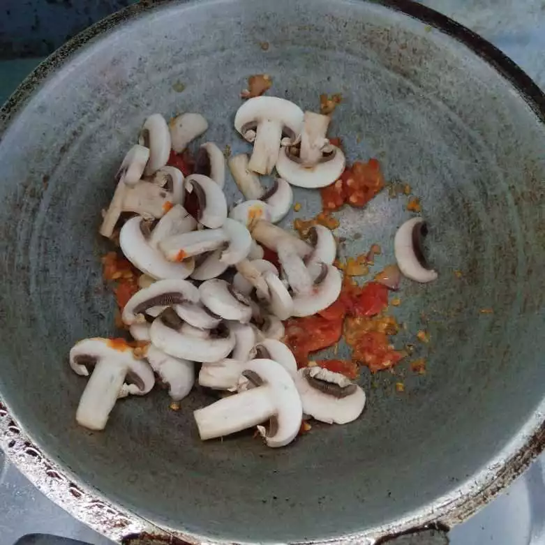 Step 3 Nasi Goreng Jamur Pedas