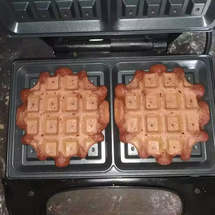 Step 4 Red Velvet Oatmeal Waffle