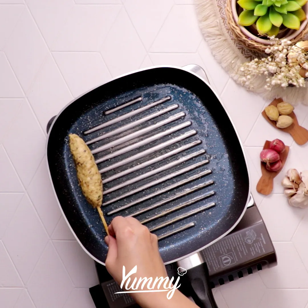 Step 3 Sate Buntel Ayam Jamur