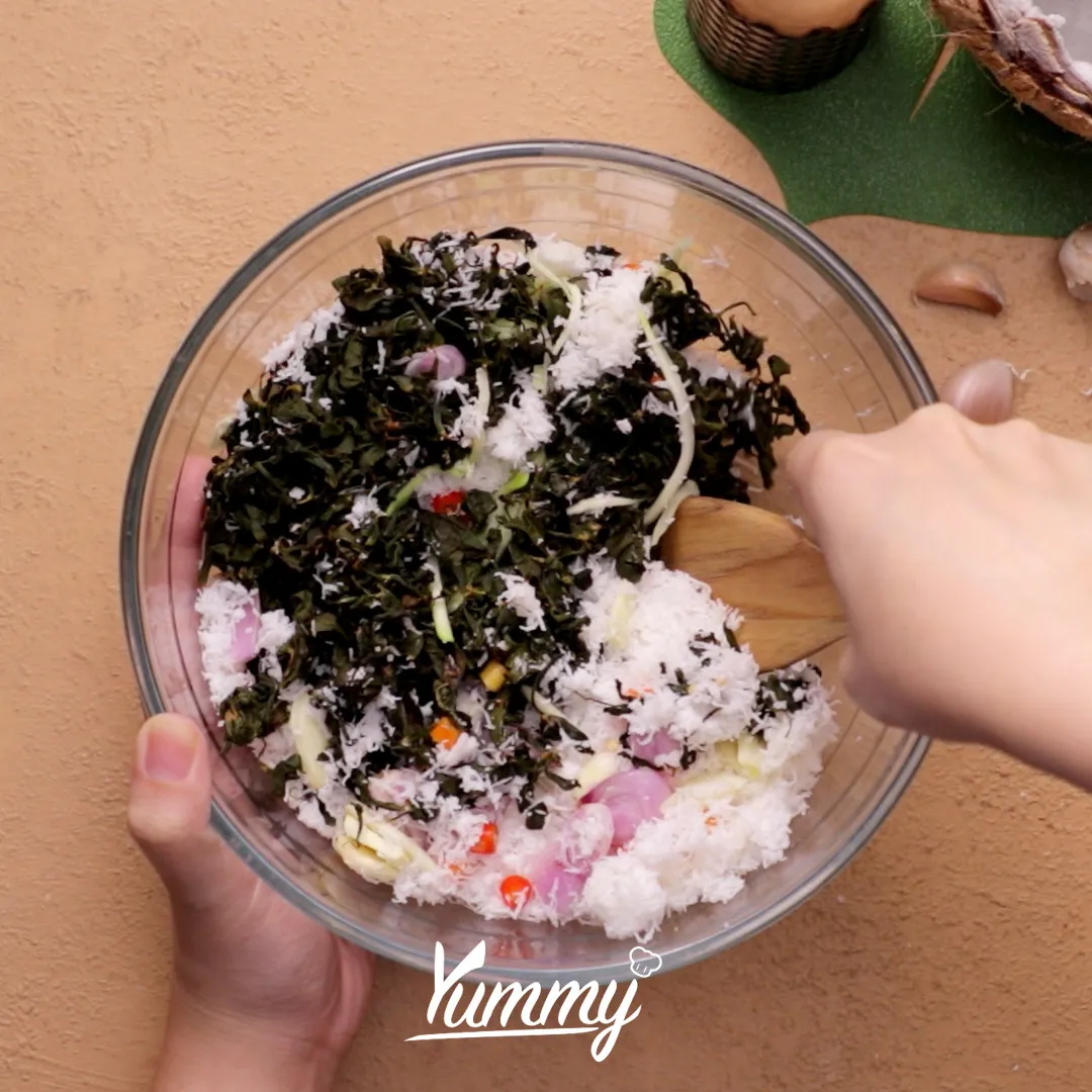 Step 4 Urap-Urap Semanggi Ikan Asin
