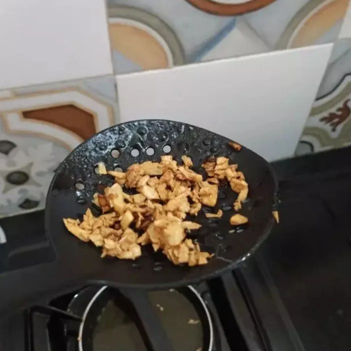 Step 2 Cah Kailan Bawang Putih