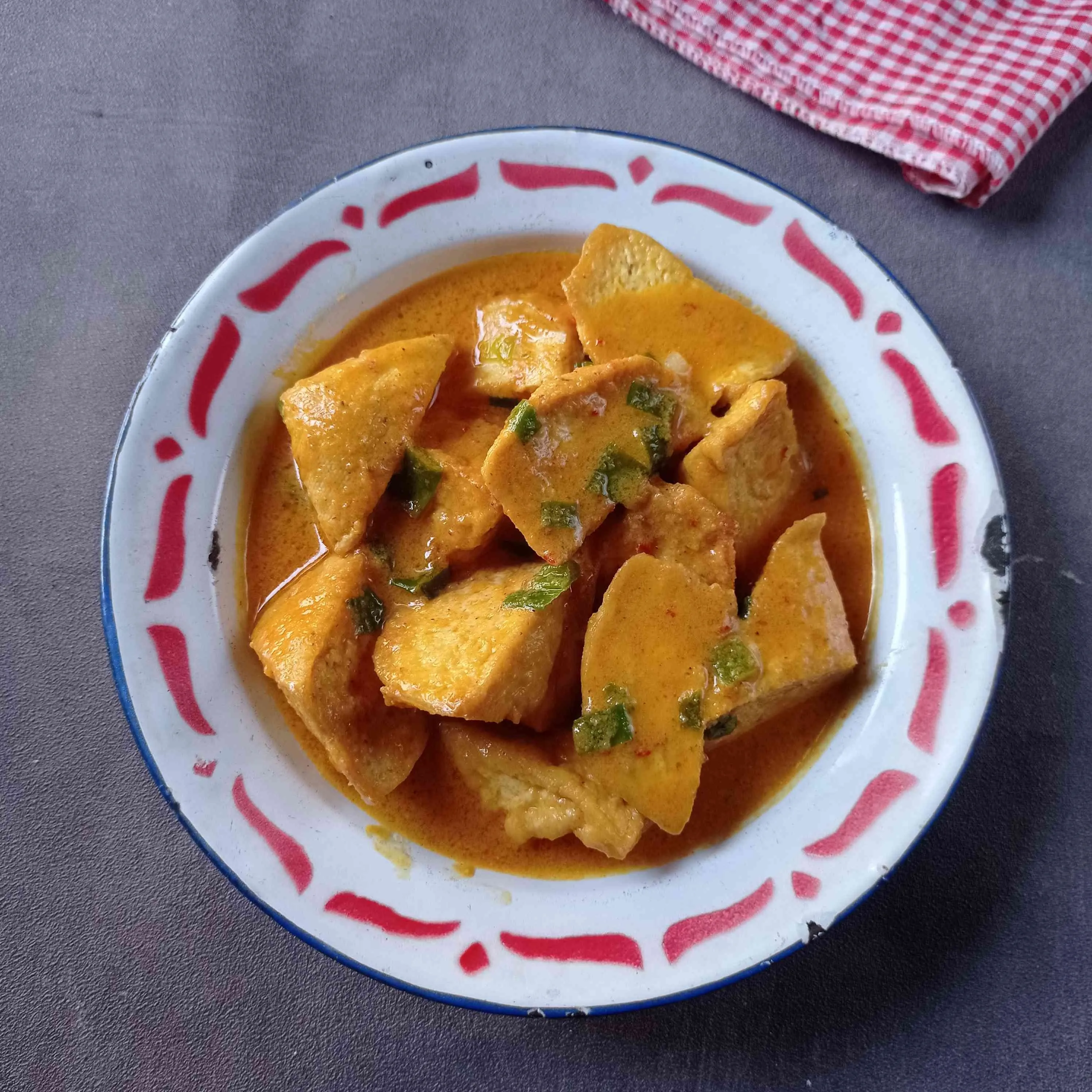 Tahu Nyemek Santan