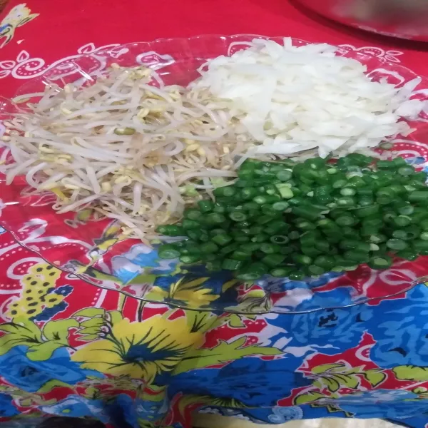 Potong-potong sayuran.