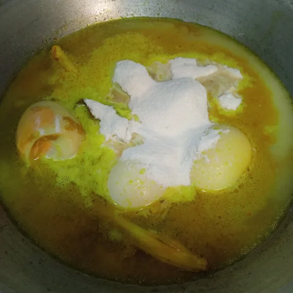 Masukkan fiber creme dan aduk kembali hingga merata dan kuah mengental, lalu sajikan.