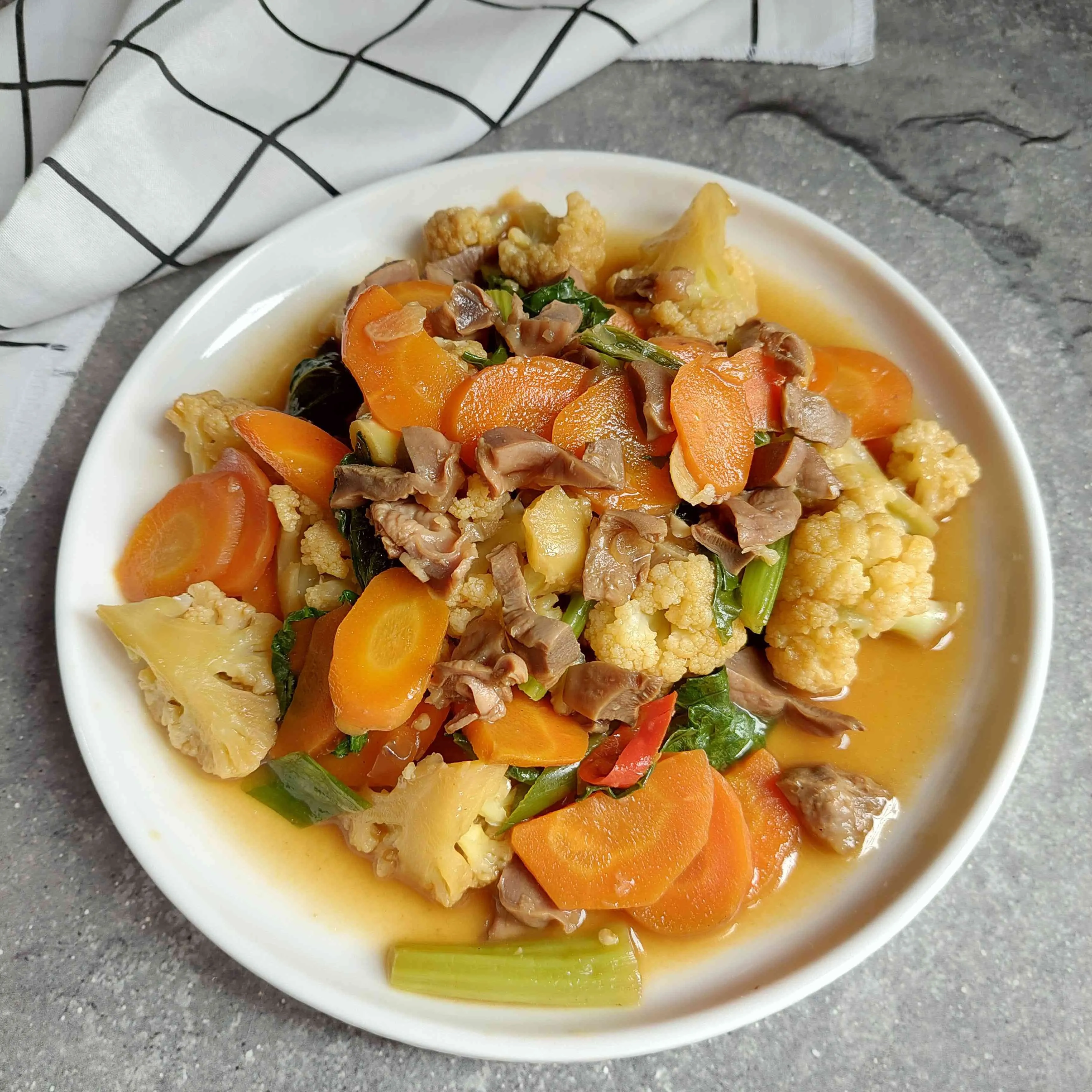 Capcay Sayuran Ampela Ayam