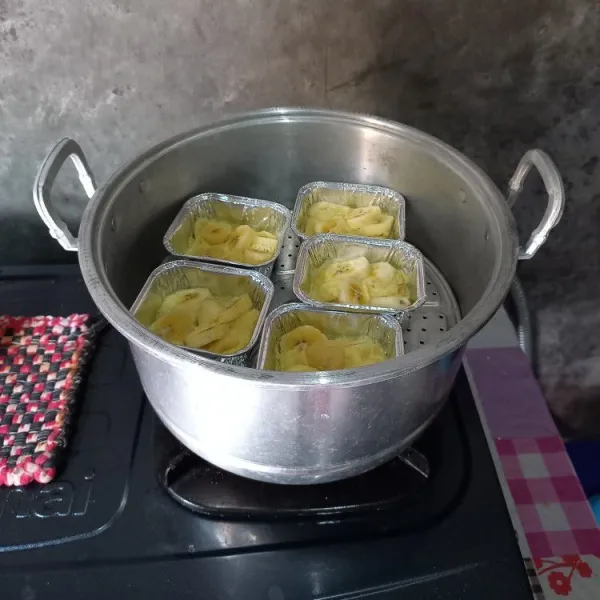 Kukus selama 20 menit.