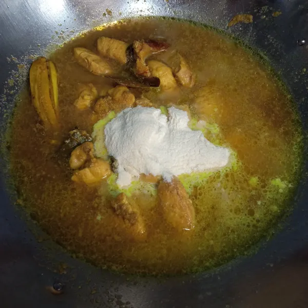 Masukkan fiber creme, aduk kembali.