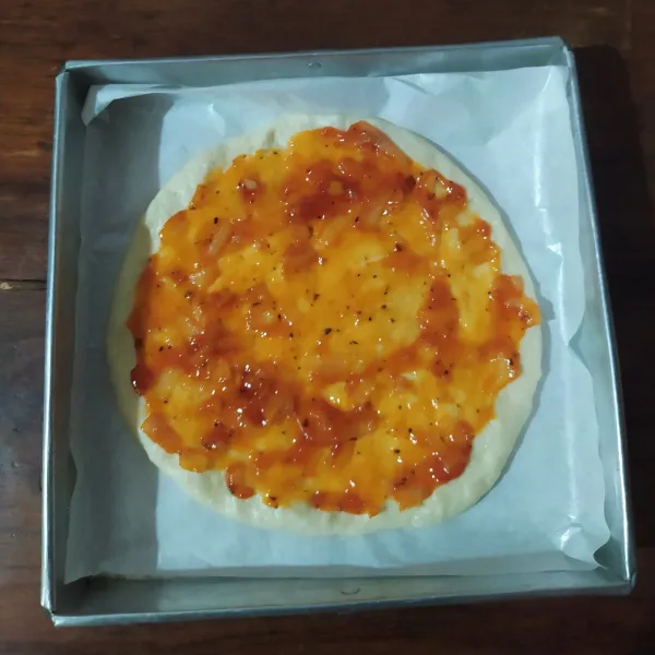 Olesi dengan saus bolognese.