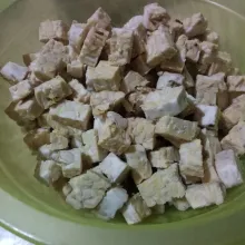 Potong-potong tempe.
