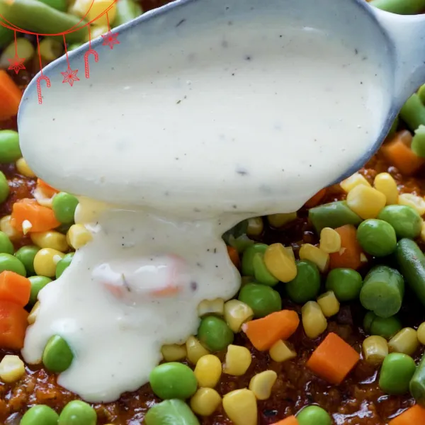 Susun hingga beberapa lapis hingga pinggang hampir penuh.