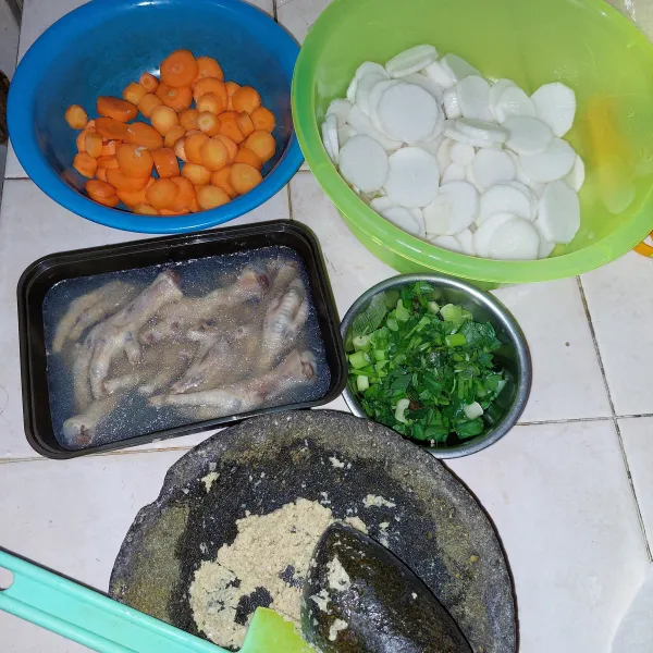 Siapkan semua bahan.