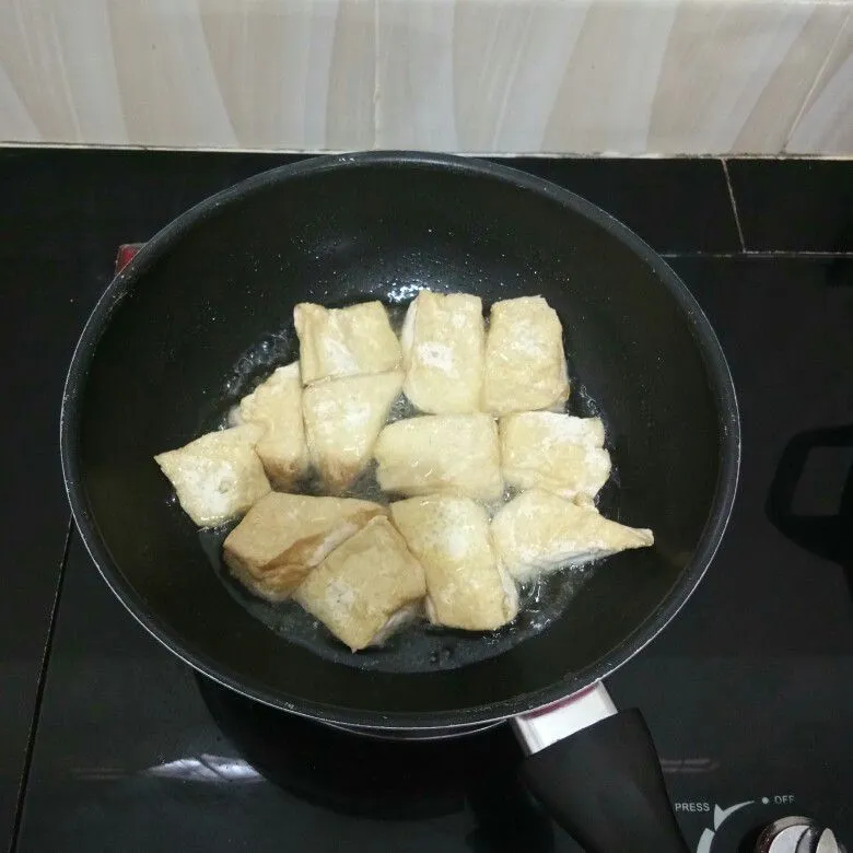 Step 1 Kothokan Tahu Ikan Pe Asap