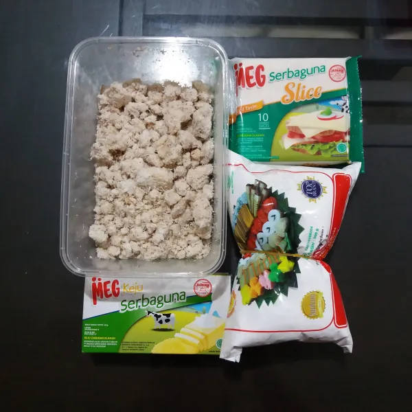 Siapkan bahan-bahan.
