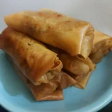 Kulit lumpia bihun siap disajikan.