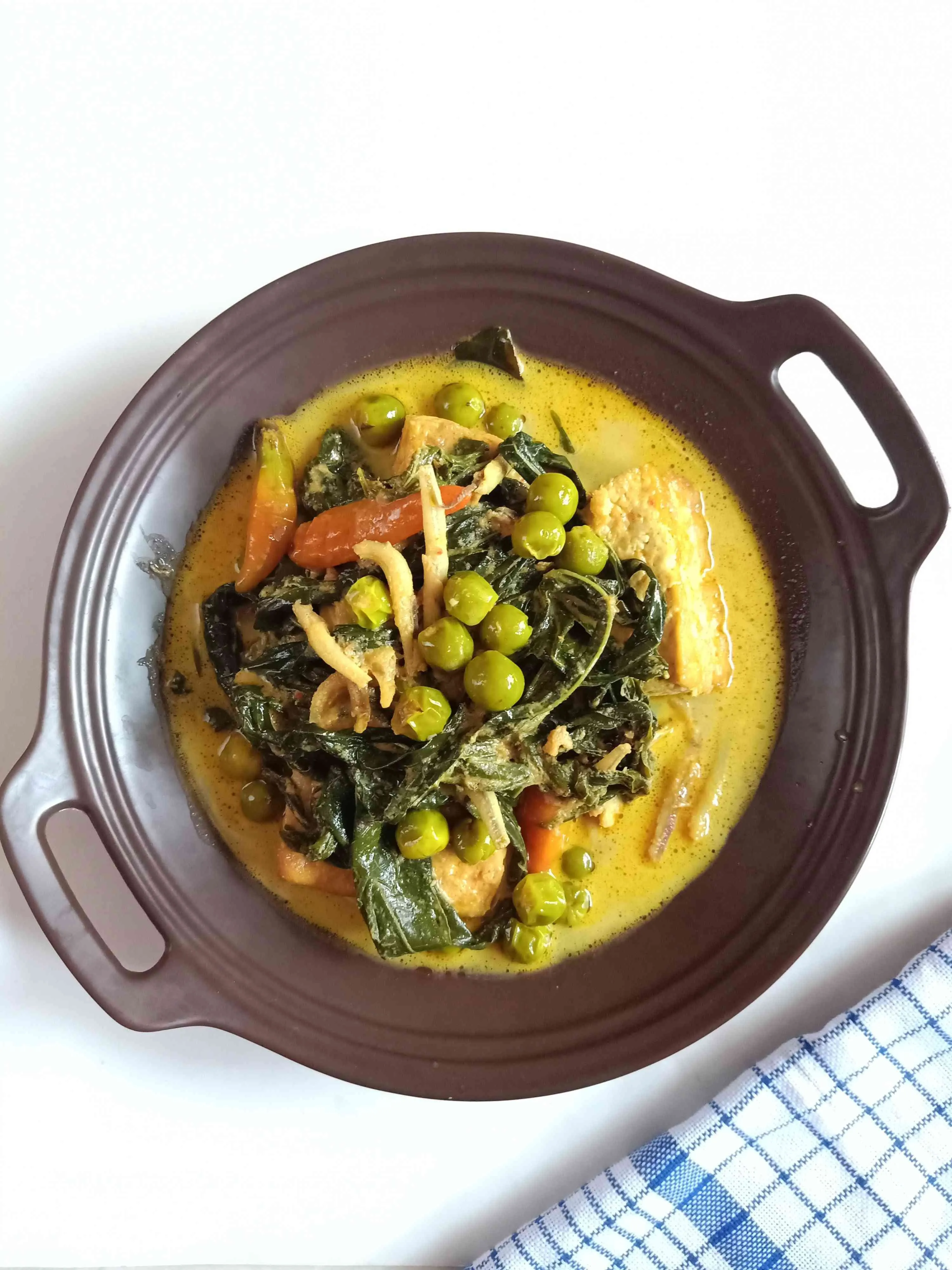 Gulai Pucuak Ubi Teri