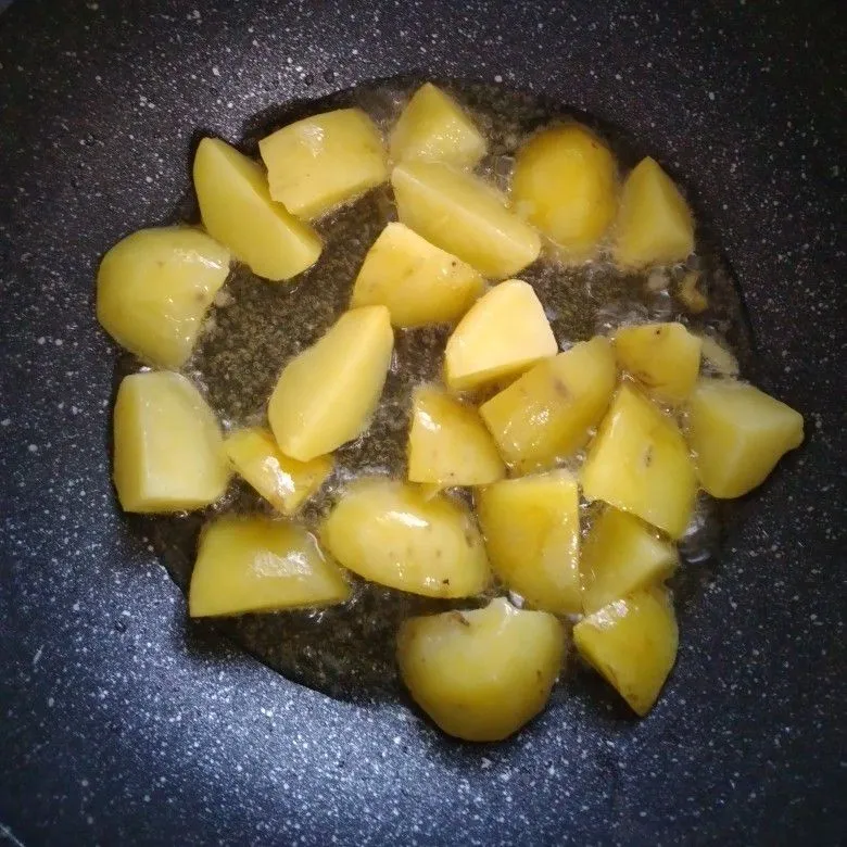 Step 1 Perkedel Kentang Ekonomis