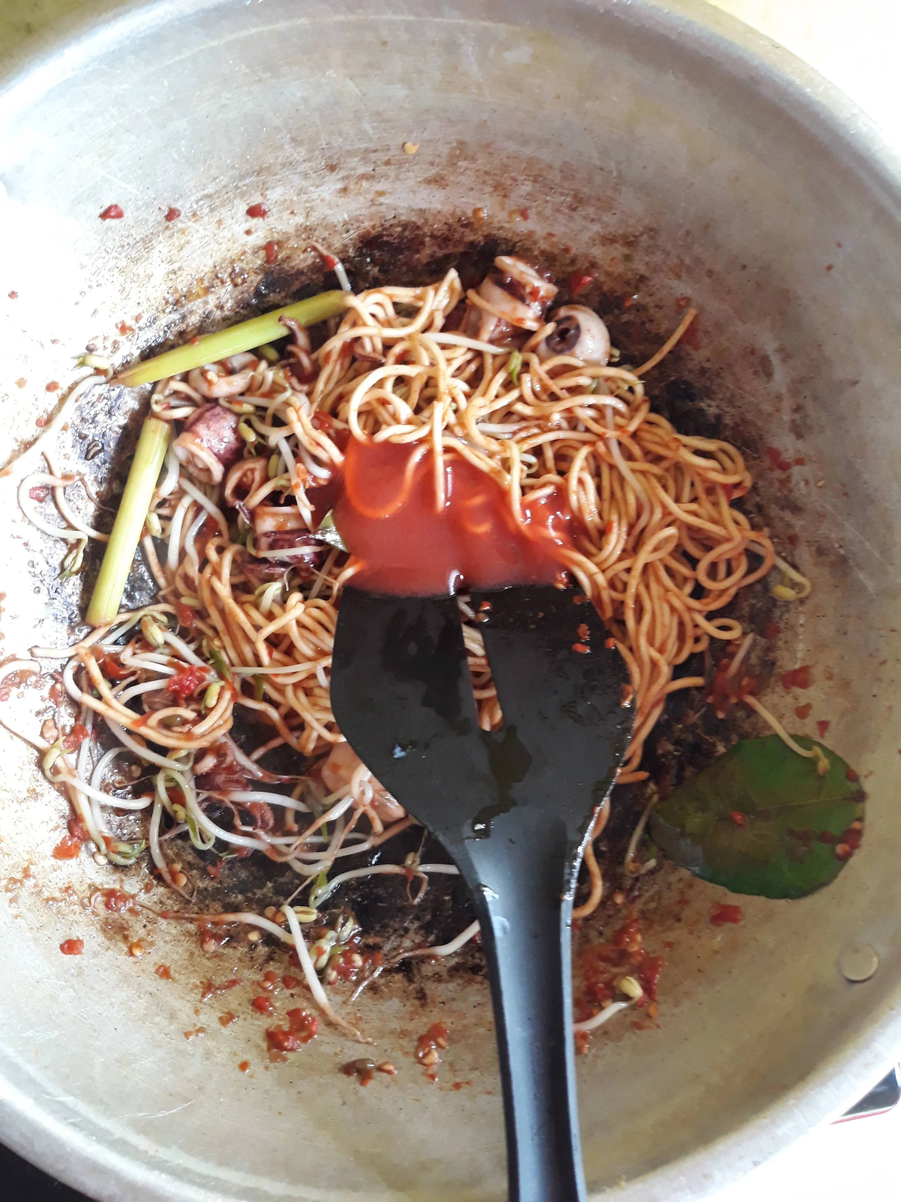 Step 7 Mie Goreng Cumi Pedas