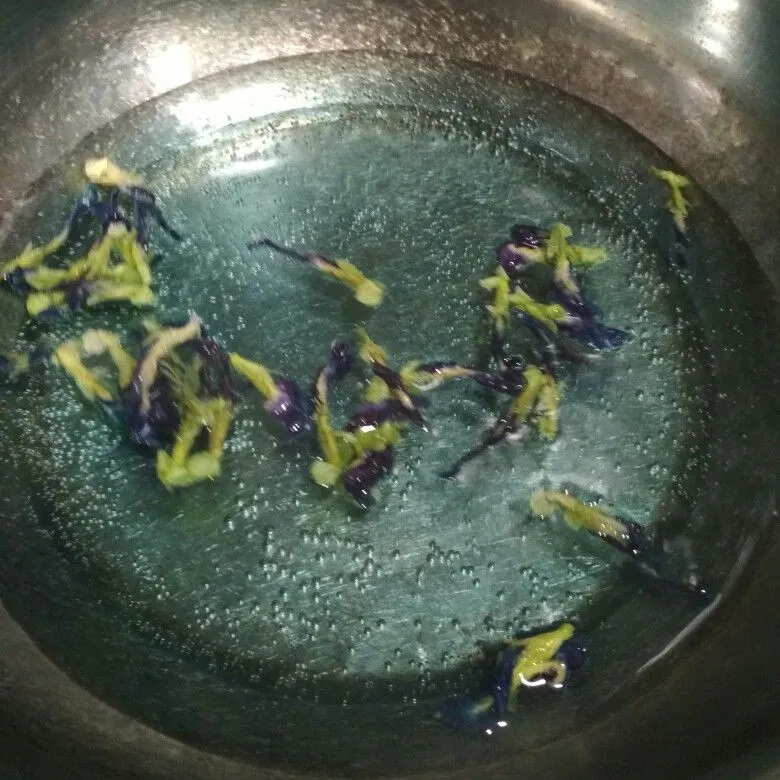 Step 2 Bubur Sumsum Bunga Telang