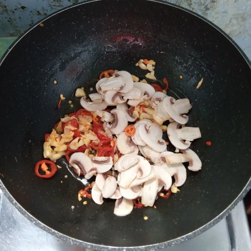 Step 3 Spaghetti Pindang Bayam