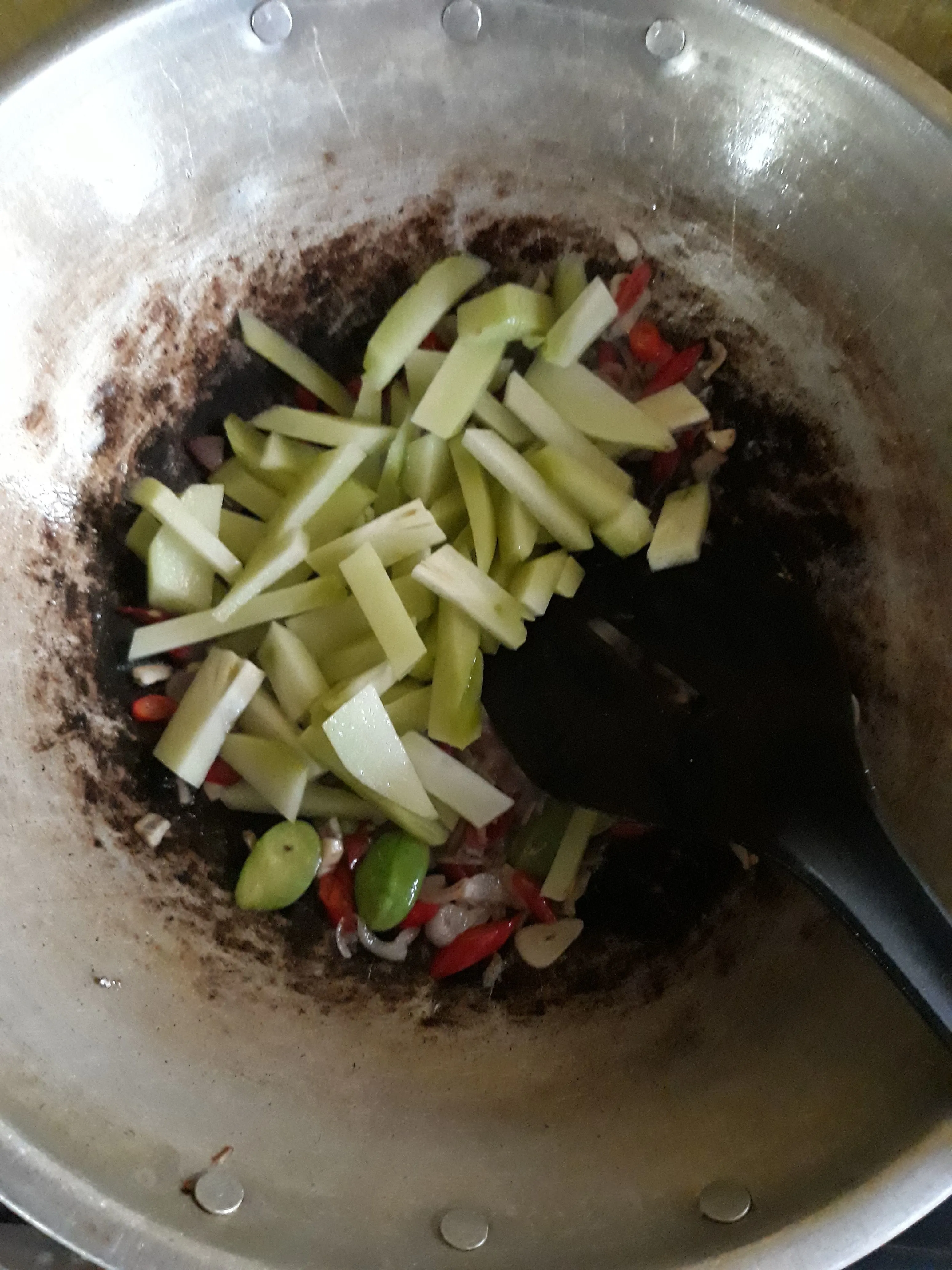 Step 4 Tumis Ikan Asin Labu Siam