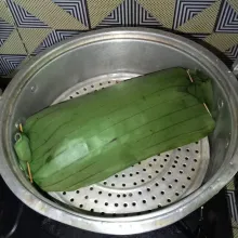 Kukus sekitar 20 hingga 25 menit atau hingga ikan matang.