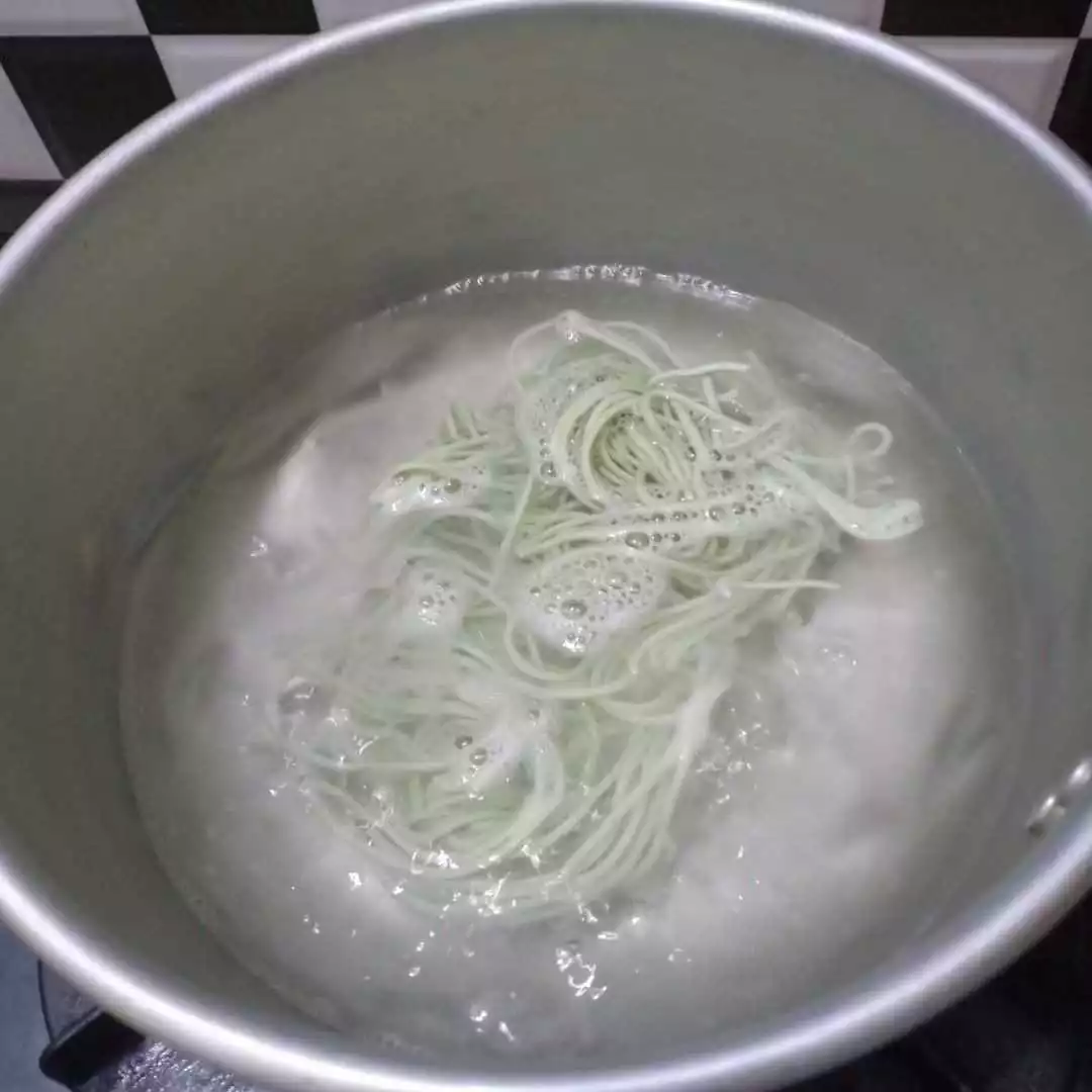 Step 1 Mie Siram