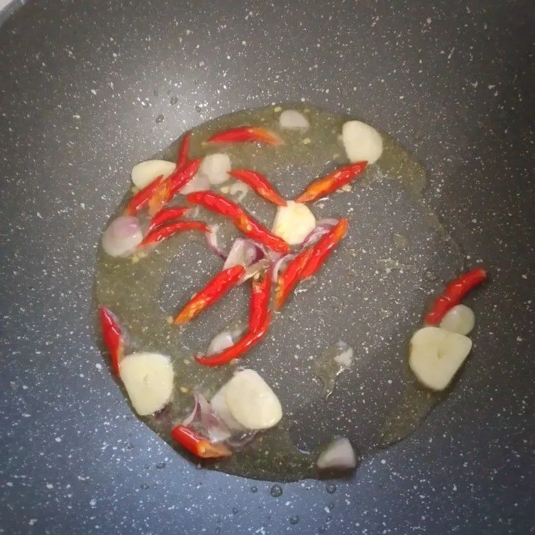 Step 2 Tumis Tahu Tauge