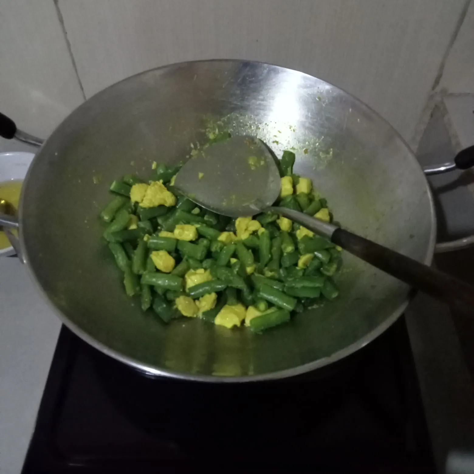Step 5 Ayam dadu Buncis Bumbu Kuning