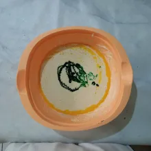 Masukkan pasta pandan, lalu aduk hingga rata.