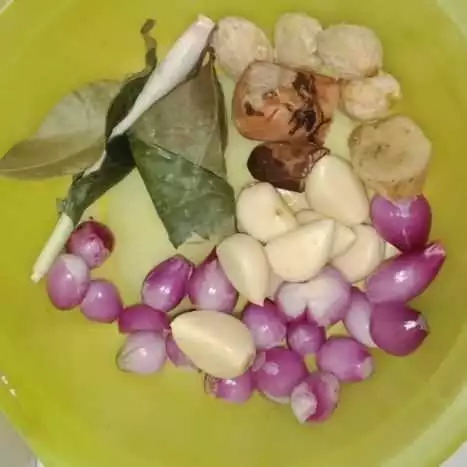 Step 1 Semur Telur & Tahu