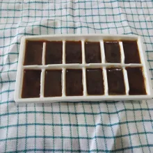 Masukkan kedalam frezeer hingga beku, dan jika sudah beku keluarkan.