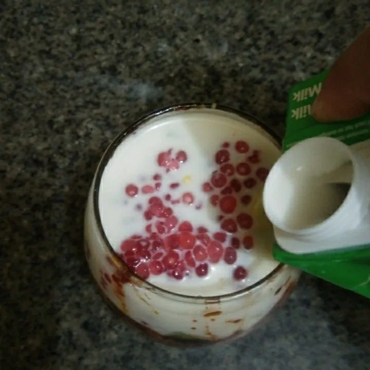 Step 7 Avocado Milky Sago