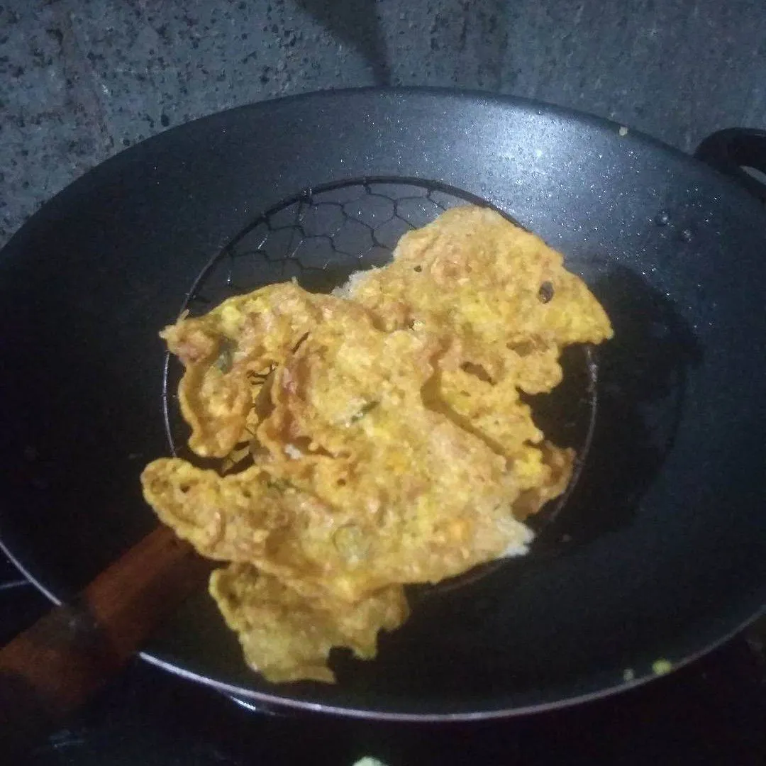 Step 5 Rempeyek Ebi